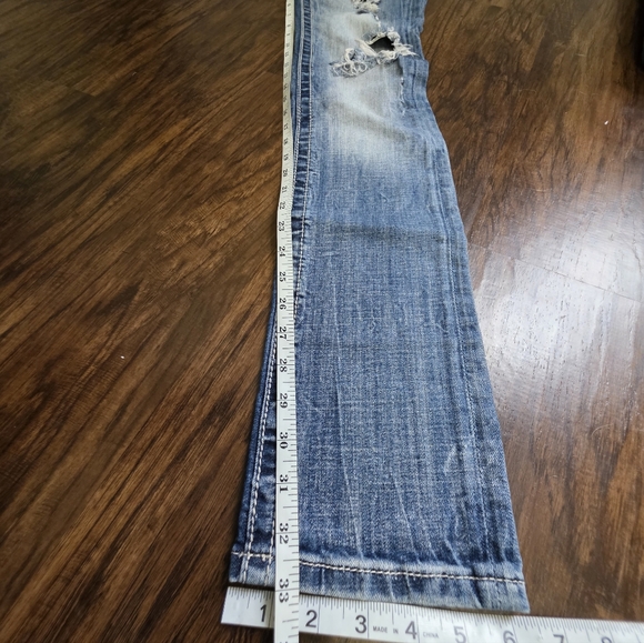 Miss Me Straight Distressed Jeans 26/33 - Picture 5 of 8